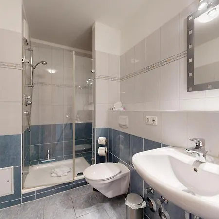 Strandnahe Mit Balkon, Residenz Bel Vital 42, * Binz